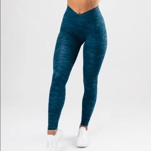 Alphalete Blue Camo Leggings